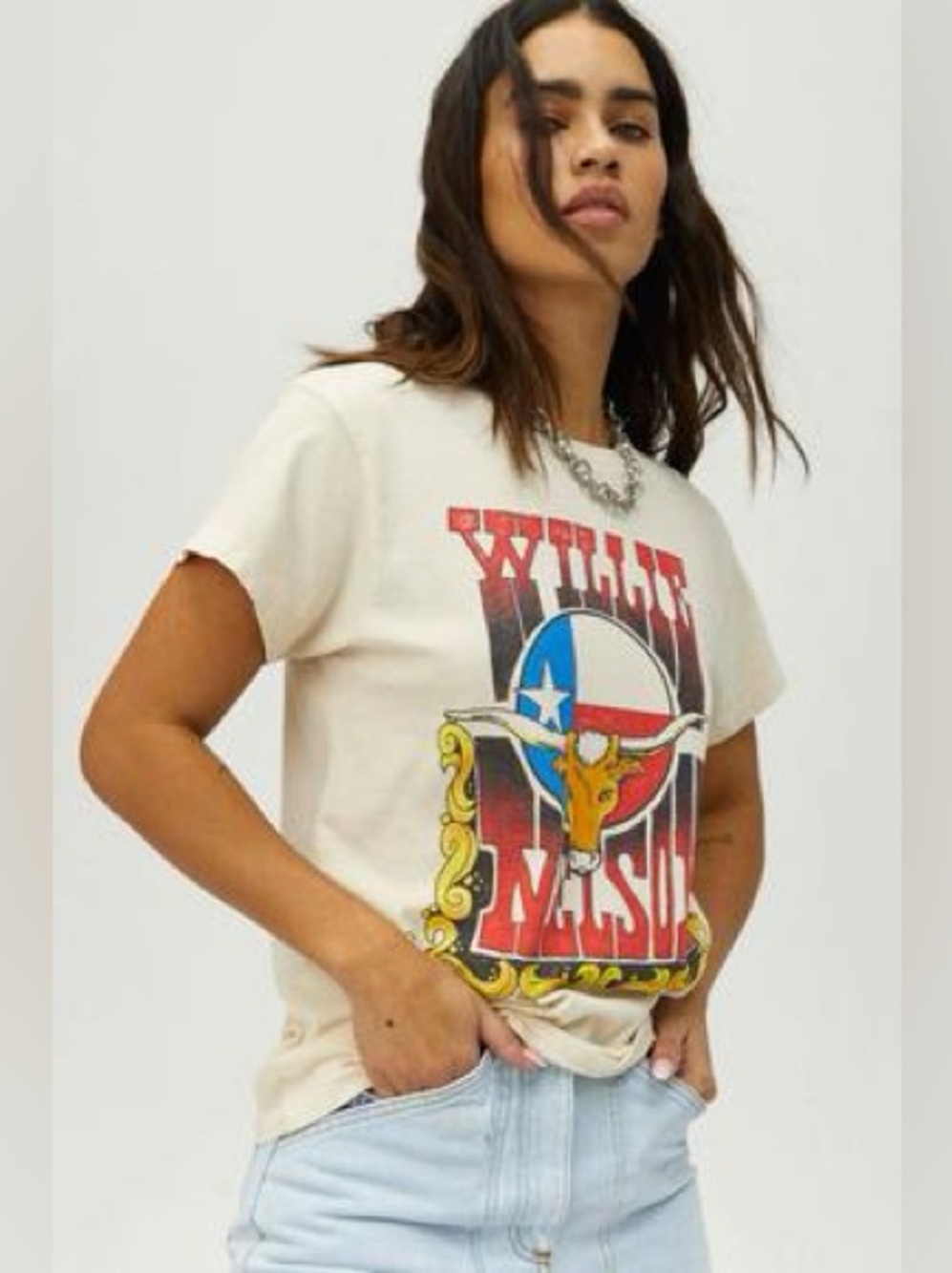 Daydreamer LARGE Willie Nelson Texas Bull Tour graphic tshirt in cream